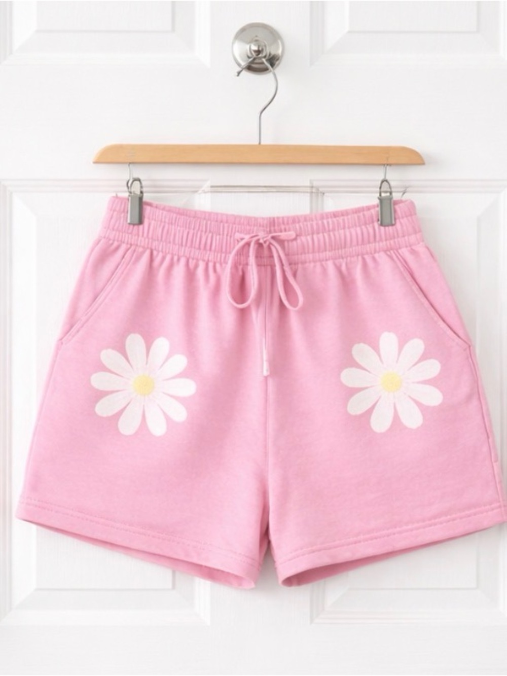 Pink Daisy Lounge Pajama Set - Cozy Long Sleeve Top & Drawstring Shorts - Picture 3 of 4